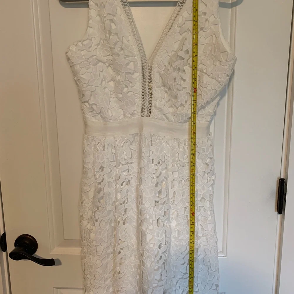 Boutique White Dress - Picture 3 of 5